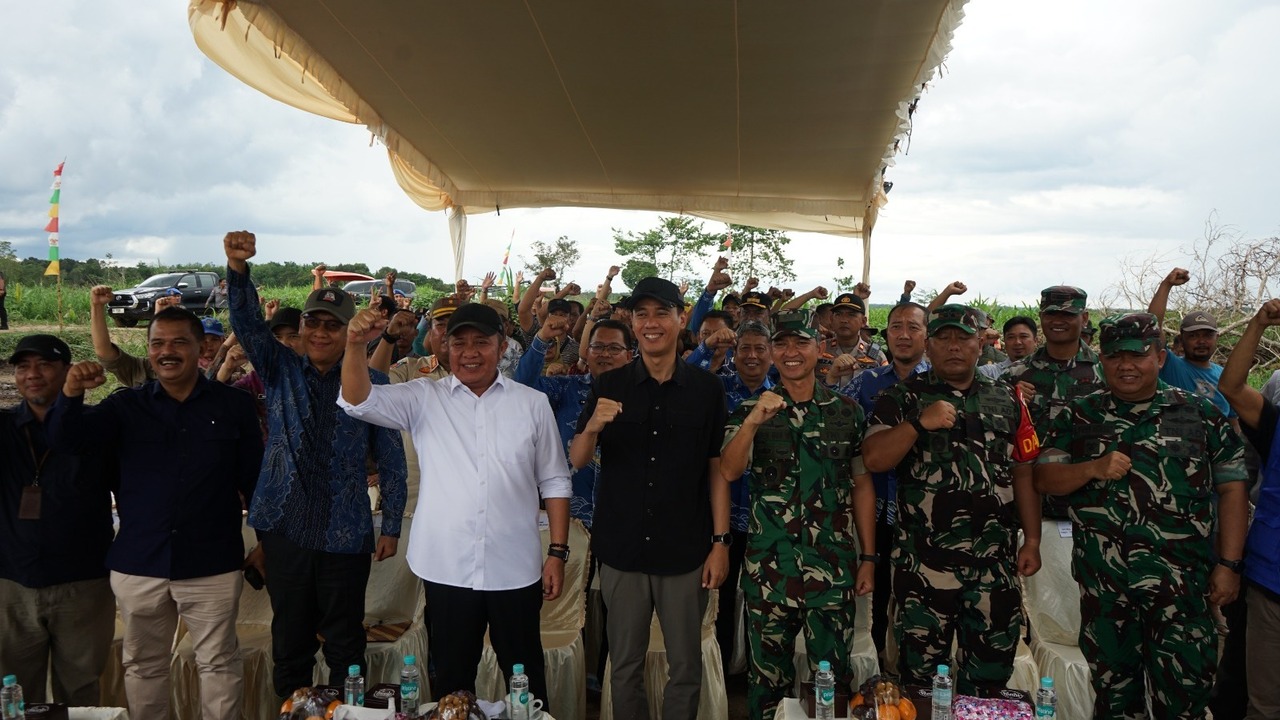 Dukung Ketahanan Pangan: Herman Deru Tinjau Lokasi Cetak Sawah Baru di OKI