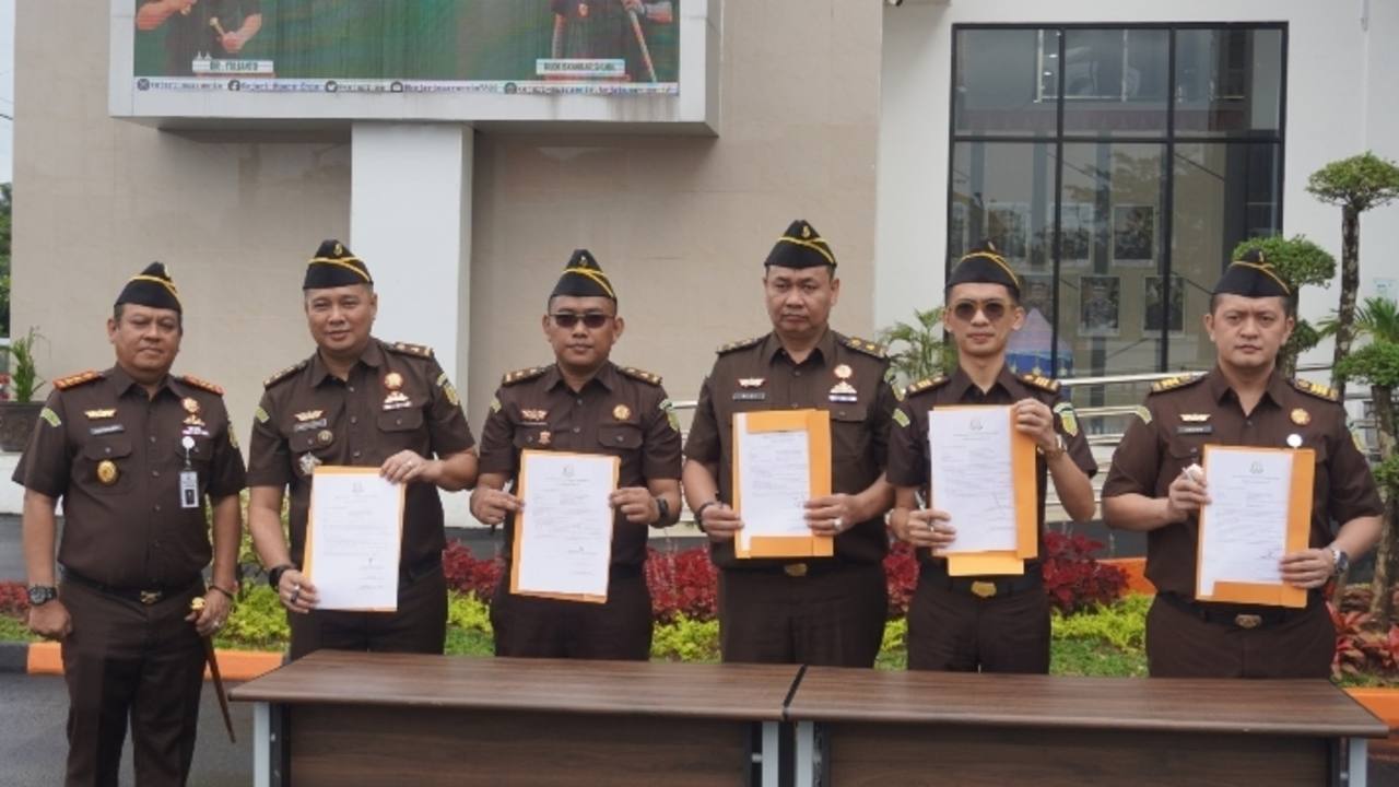 Kejari Muara Enim Gelar Apel Integritas Menuju WBK