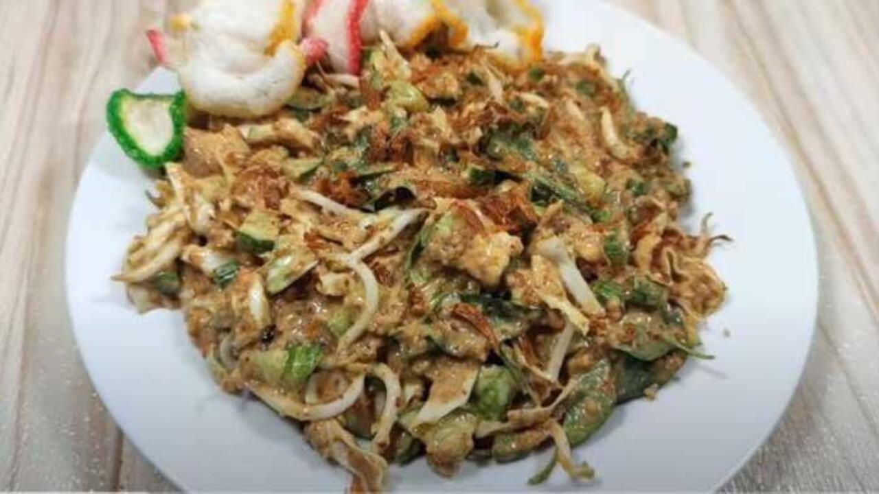 Karedok, Warisan Kuliner Sunda yang Tetap Lestari di Tengah Arus Modernisasi