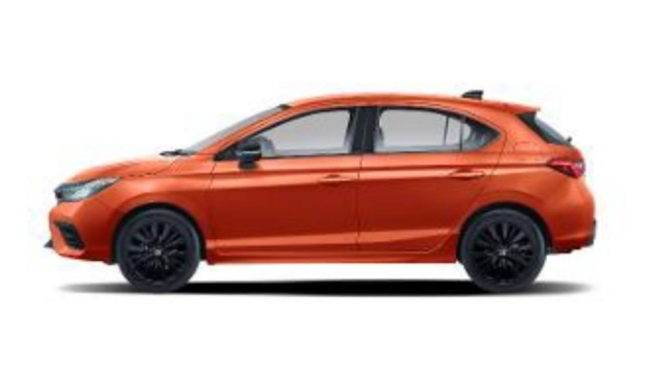 New Honda City Hatchback RS yang hadir dengan warna baru Electric Lime Metallic yang cerah dan atraktif