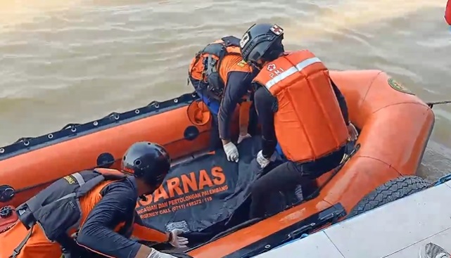 Tim SAR Gabungan Temukan Jasad Pekerja Jembatan yang Tenggelam di Sungai Ogan