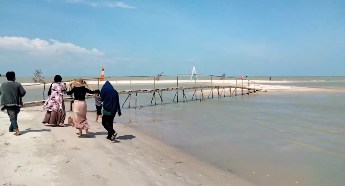 Keunikan Pantai Tanjung Menjangan OKI, Surga Dunia Baru di Sumatera Selatan yang Masih Perawan 