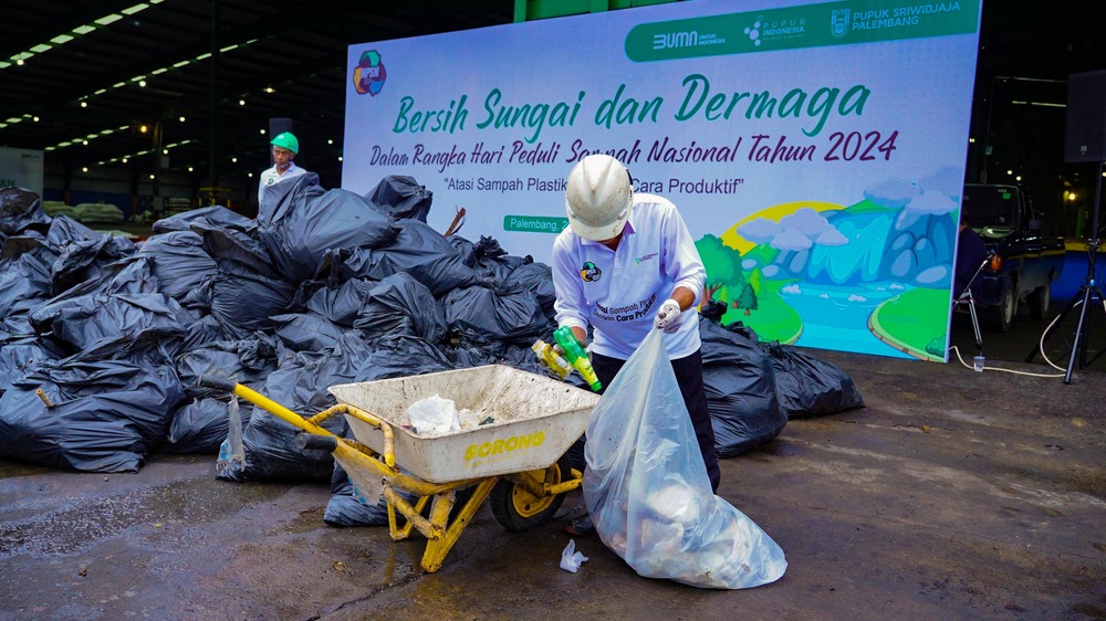 Peringati HPSN 2024, Pusri Berhasil Kumpulkan  2,22 Ton Sampah di Area Sungai Musi 