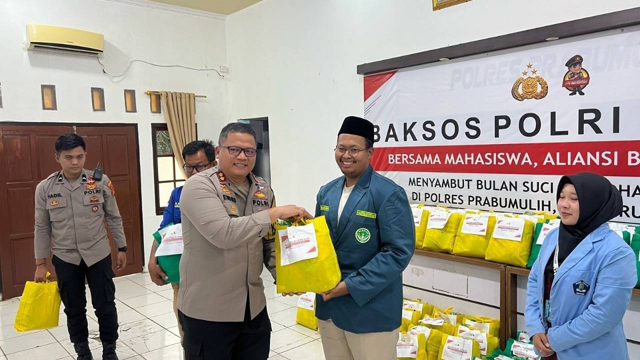 Polres Prabumulih Gelar Bakti Sosial Menyambut Ramadhan 1446 Hijriah Bersama Mahasiswa dan OKP