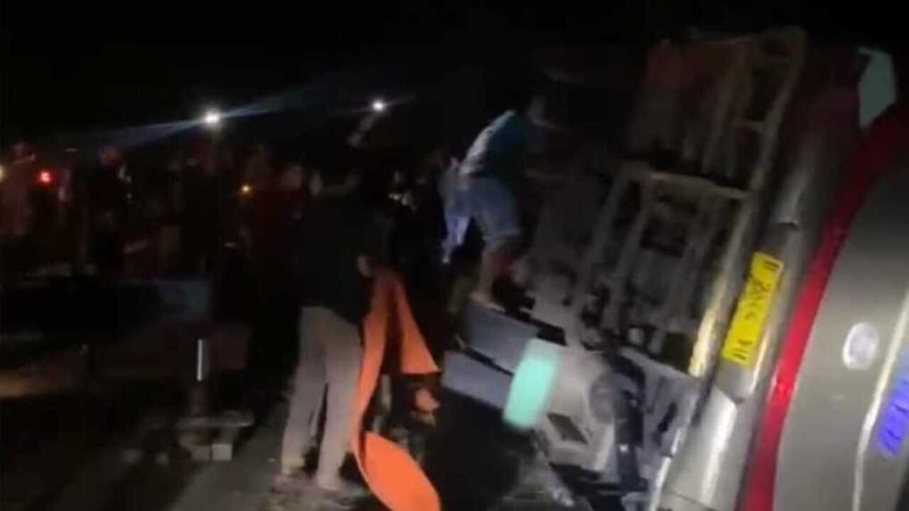 Bus Rombongan Umroh Asal Jambi Alami Lakalantas 4 Meninggal, Ini kronologisnya