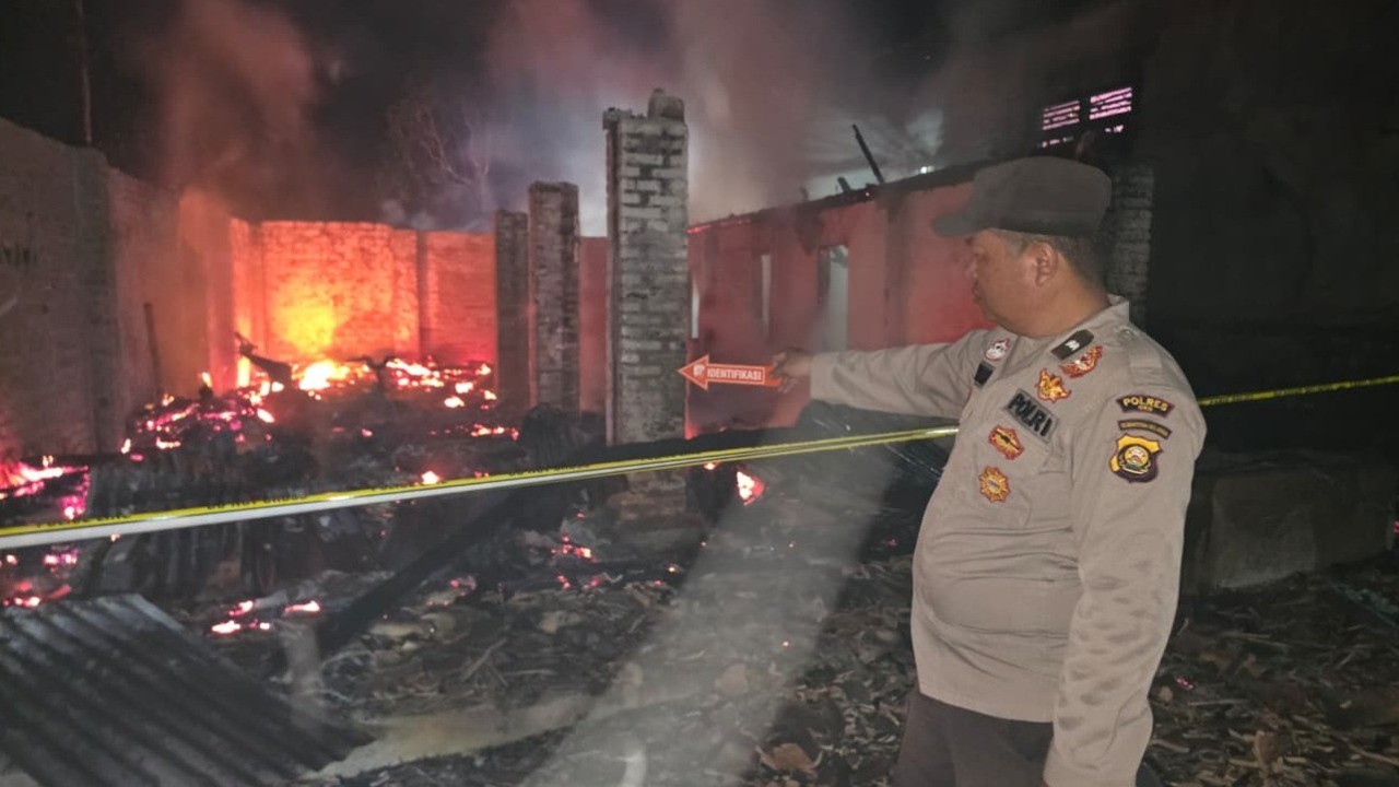 Rumah Warga Simpang Empat Lengkiti OKU Ludes Terbakar