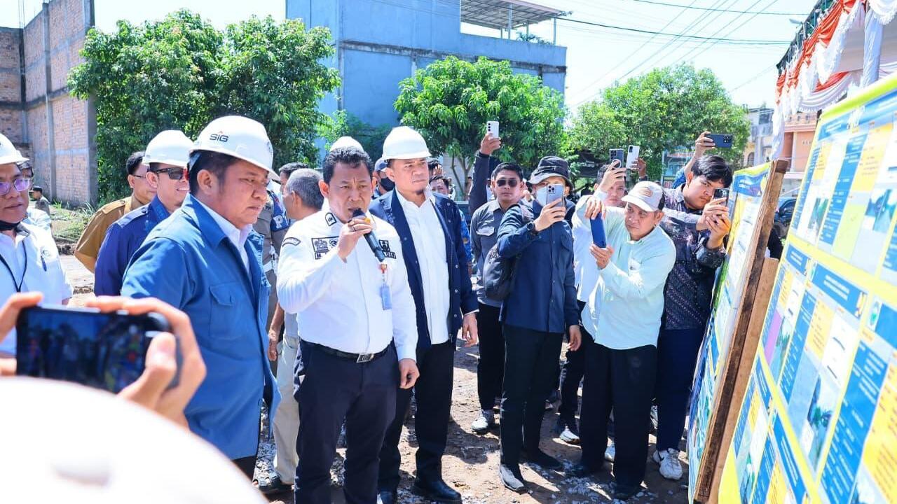 Jawab Harapan Warga, Gubernur Herman Deru Groundbreaking Perbaikan Jalan Batu Kuning–Kurup di OKU