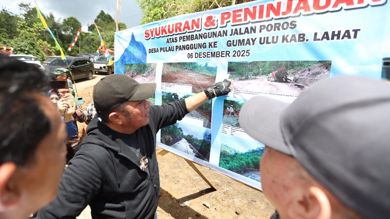Gubernur Herman Deru Resmikan Jalan Poros Pulau Panggung–Gumay Ulu, Akses Warga Kian Cepat dan Lancar