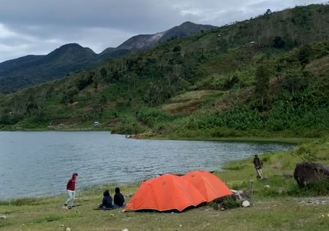 Camping Seru di Area Camping Ground Danau Talang, Cukup Bayar Rp10 Ribu Aja!