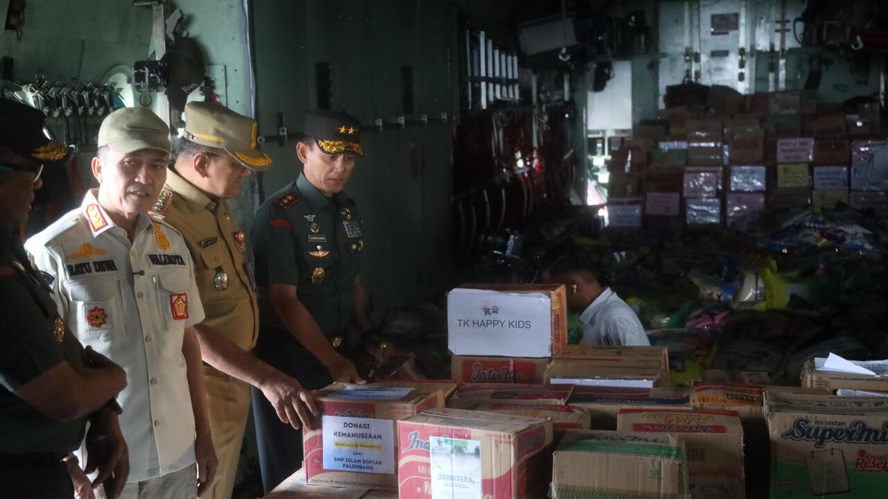 Sumsel Kirim Bantuan Kemanusiaan dengan Pesawat Hercules untuk Tiga Provinsi Terdampak Bencana di Sumatera