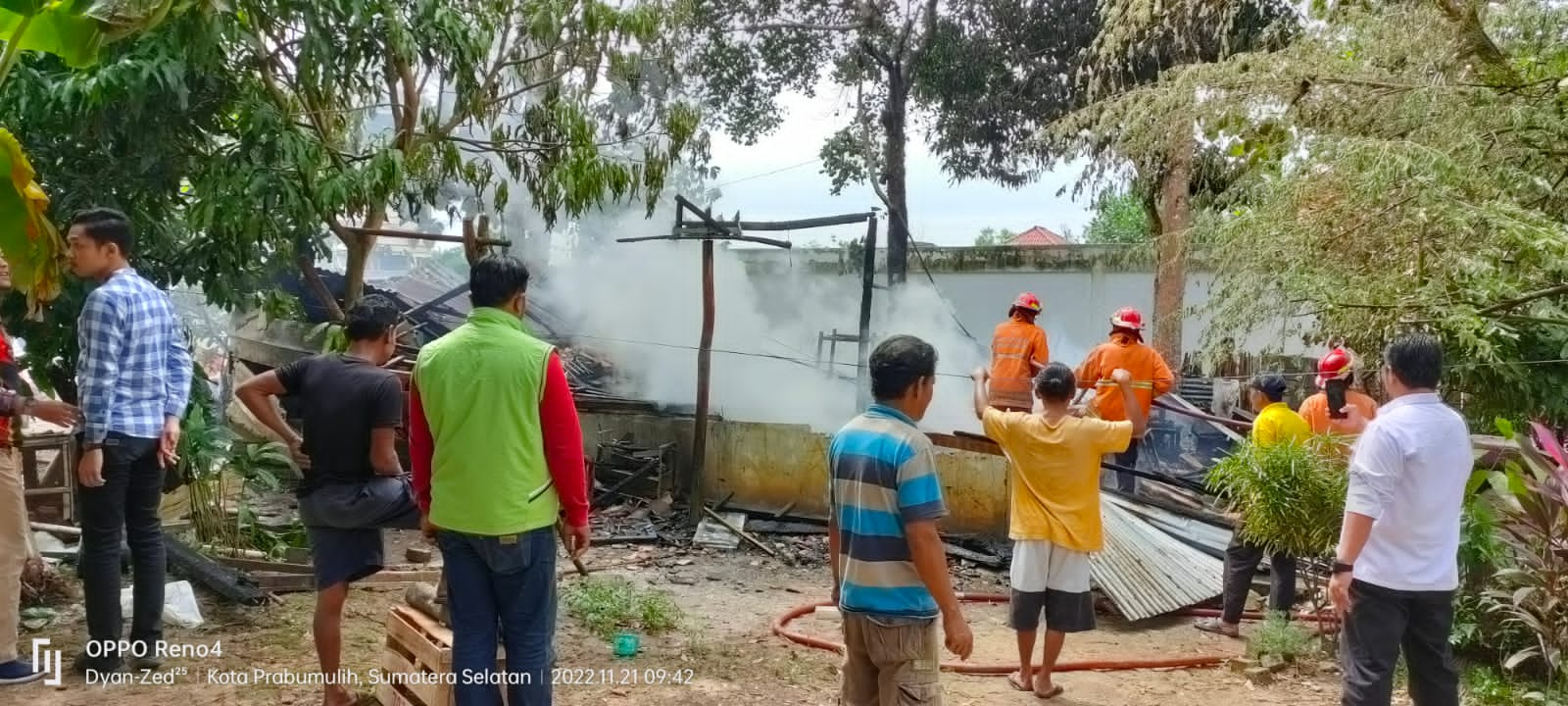 Ditinggal Bersihkan Masjid, Rumah Marbot Terbakar