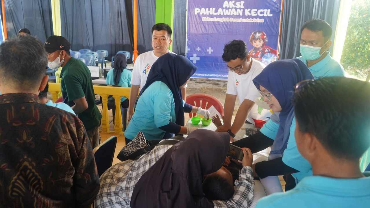 Perkuat Komitmen SDGs, PTBA Gelar Khitanan Gratis Bagi 500 Anak di Ring 1