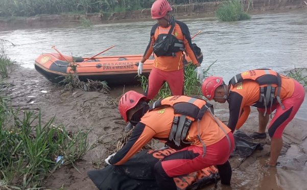Tim SAR Gabungan Temukan Korban Tenggelam di Sungai Telemo Komering