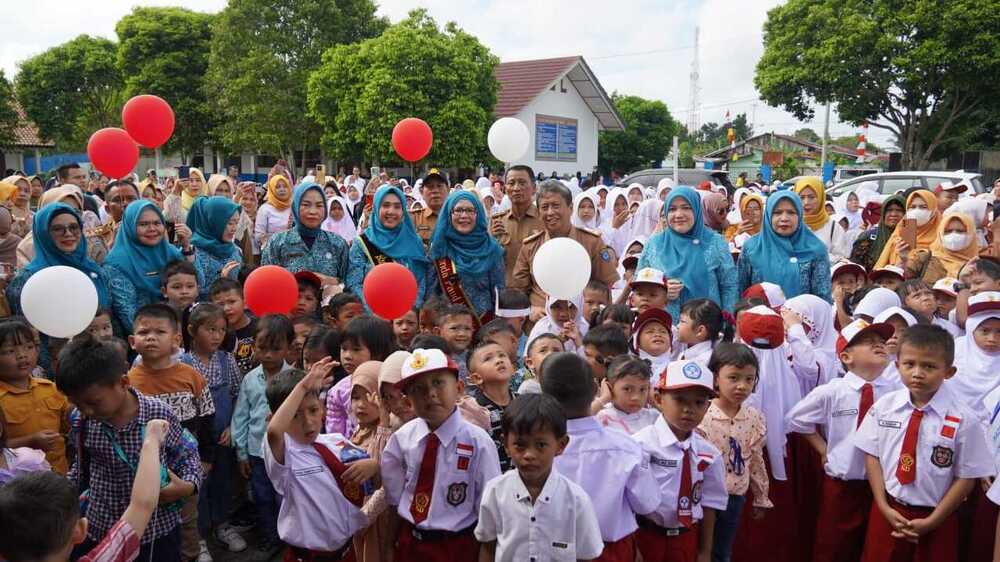 Pelajar PAUD - SMP di OKI Awali Hari Pertama dengan Gerakan Serentak MPLS