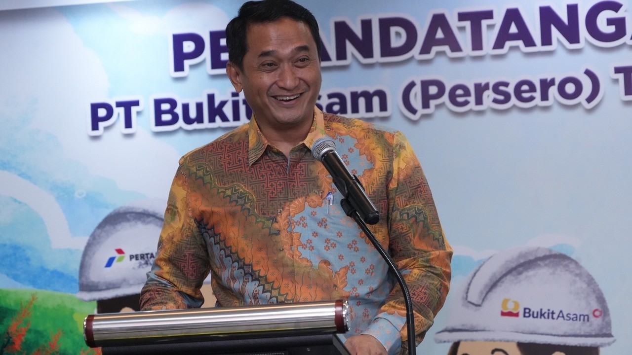 PTBA dan PNRE Jajaki Pengembangan PLTS di Lahan Pascatambang