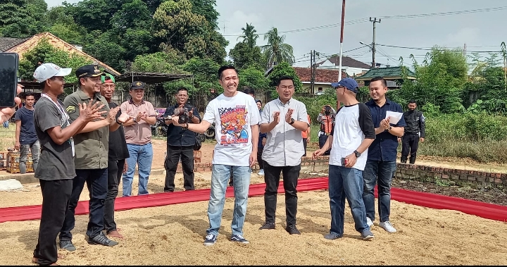 Ratu Dewa Apresiasi Lomba Merpati Kolong Palembang Pos 