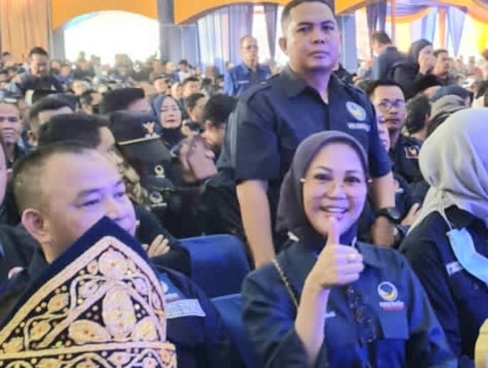 Caleg DPR RI, Reny Astuti Dengarkan Orasi Politik Anies Baswedan