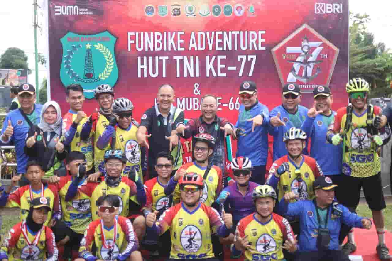 Jajal Fun Bike 50 Kilometer dan Sisir Warga Prasejahtera Bagi-bagi Sembako