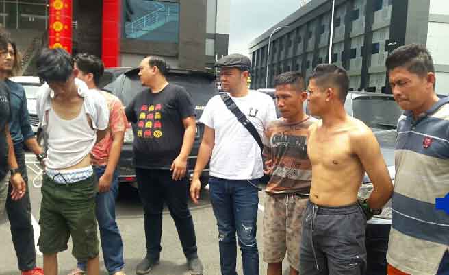 Ketiga Pelaku Begal Sadis di Palembang Bersama Penadahnya Diamankan Polisi