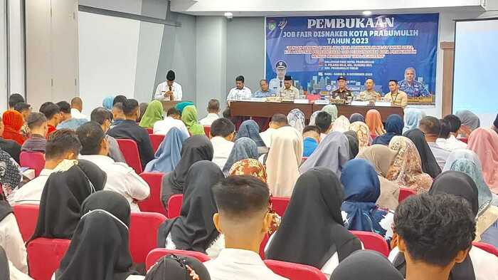 1.200 Pengangguran di Prabumulih Rebutan Loker Dalam Job Fair 2023 yang Diselenggarakan Disnaker