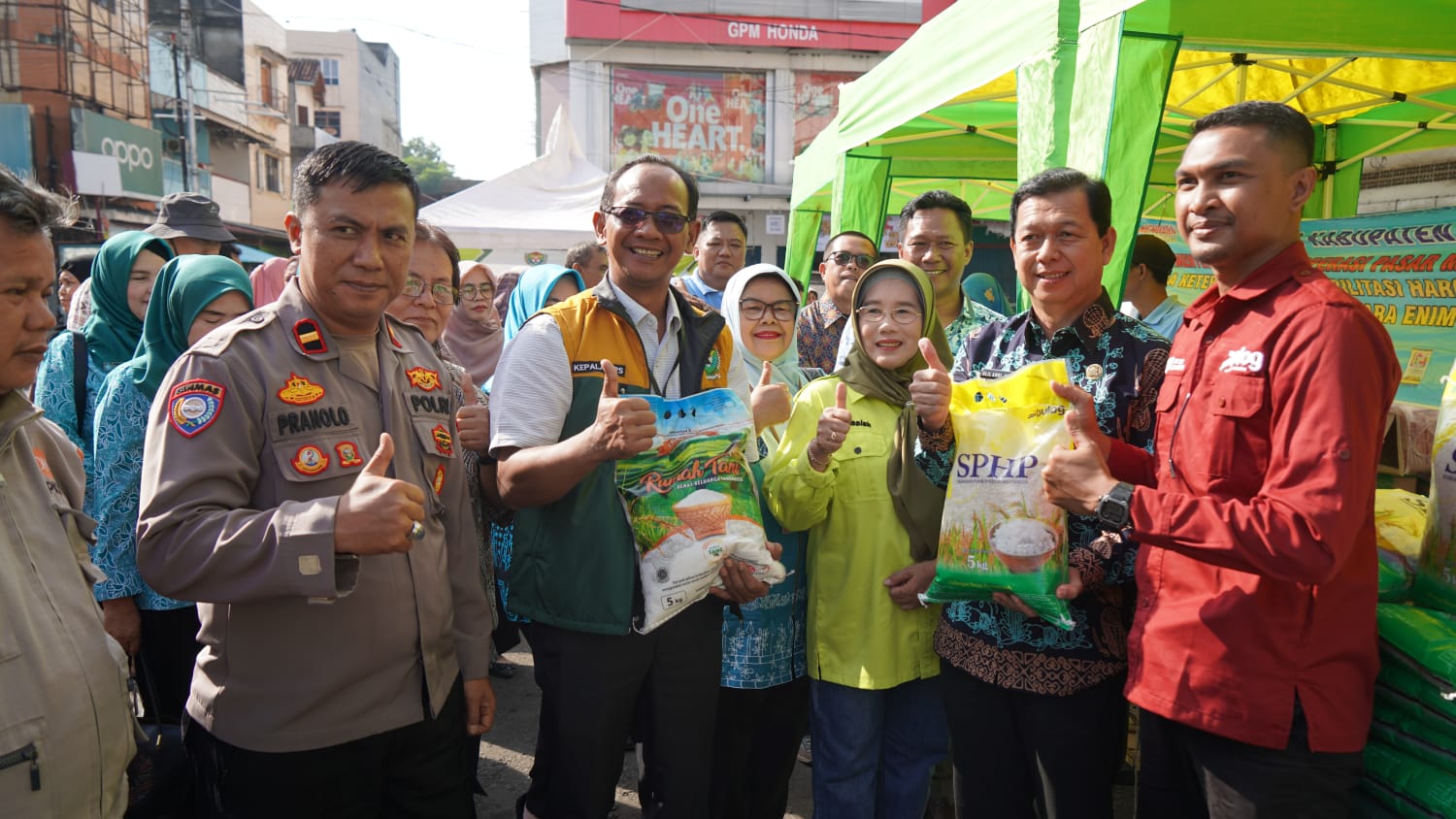 Masyarakat Serbu GPM dan OPM 