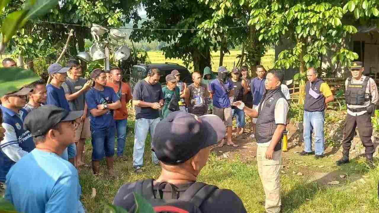 Warga Geruduk PT AOC,  Tuntut Perusahaan Realisasikan Janji Manis