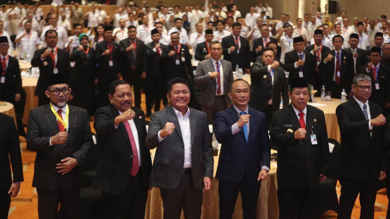 Penghargaan BKN untuk Herman Deru Teguhkan Sinergi Pembangunan Meritokrasi Regional