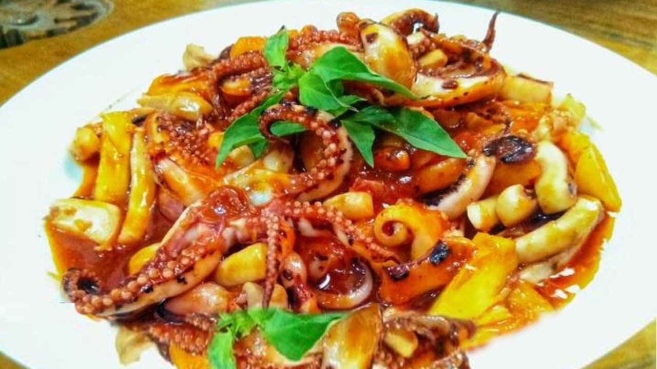 Gurita Saus Tiram, Olahan Laut yang Kian Digemari Pecinta Kuliner Nusantara