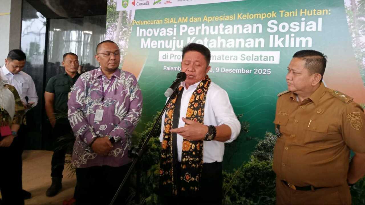 Peluncuran SiAlam dan Apresiasi Kelompok Tani Hutan: Inovasi Perhutanan Sosial Menuju Ketahanan Iklim disumsel