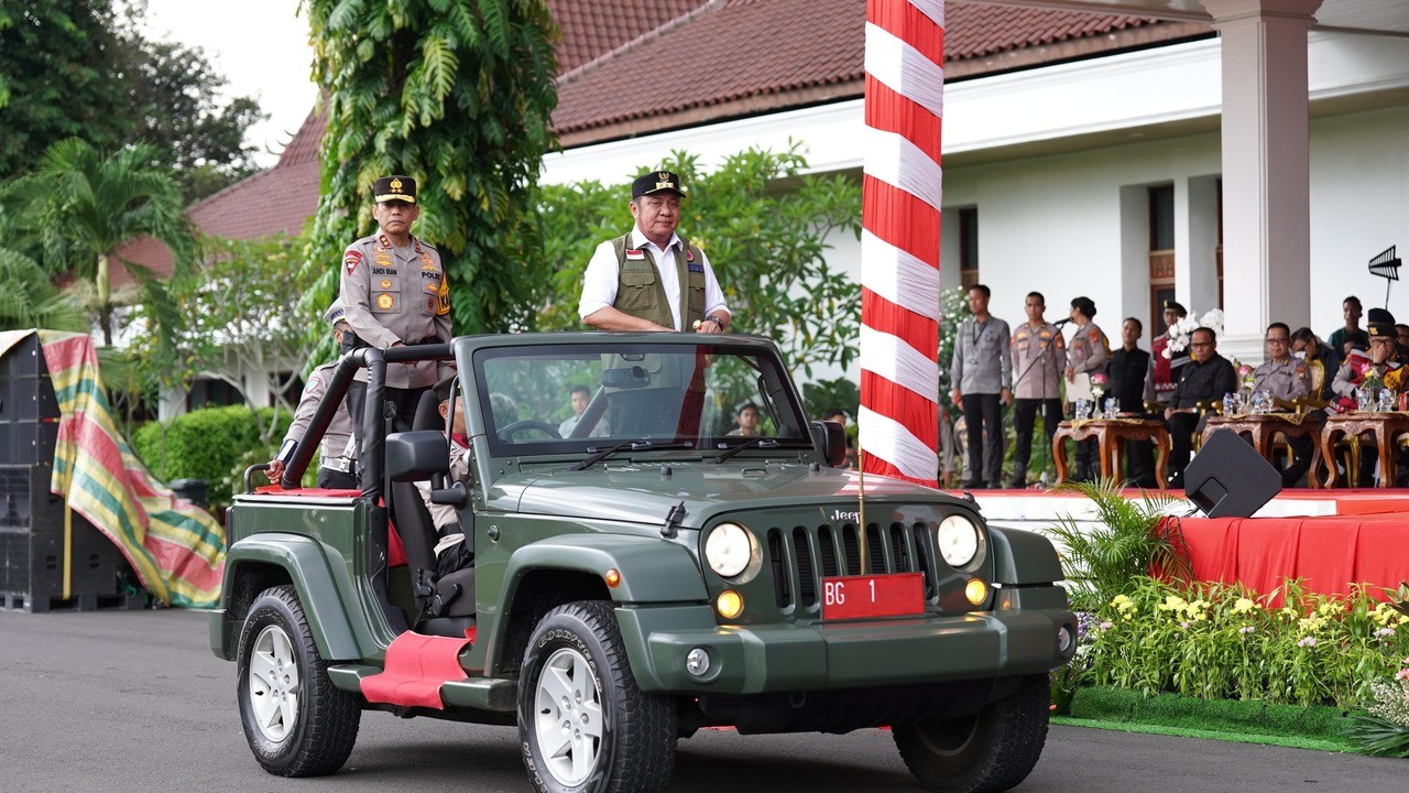Gubernur Herman Deru Tekankan Lima Fokus Pengamanan Nataru pada Apel Operasi Lilin Musi 2025