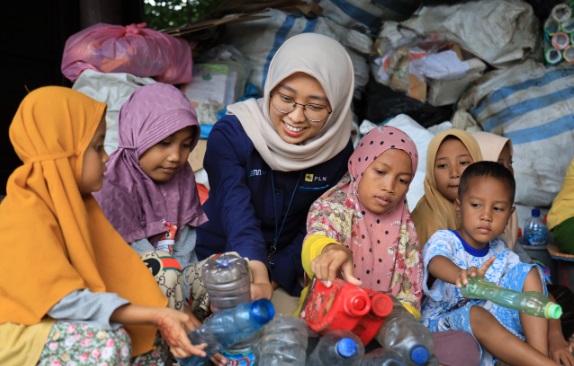 Program PLN Peduli Dukung Pengembangan Pendidikan Bagi 20.848 Penerima Manfaat di Semester I 2024