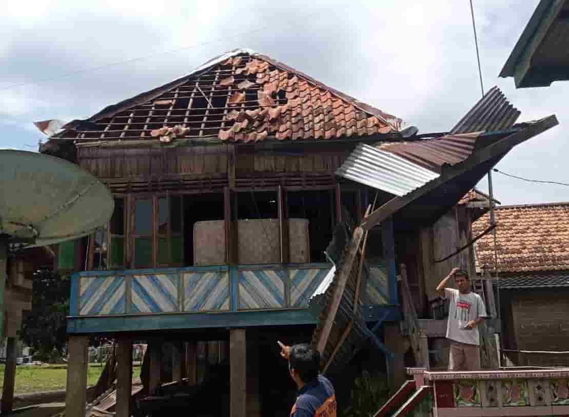 4 Rumah Rusak Berat Dihantam Puting Beliung di Kabupaten Musi Banyuasin, Ini Kata Pathi Riduan...