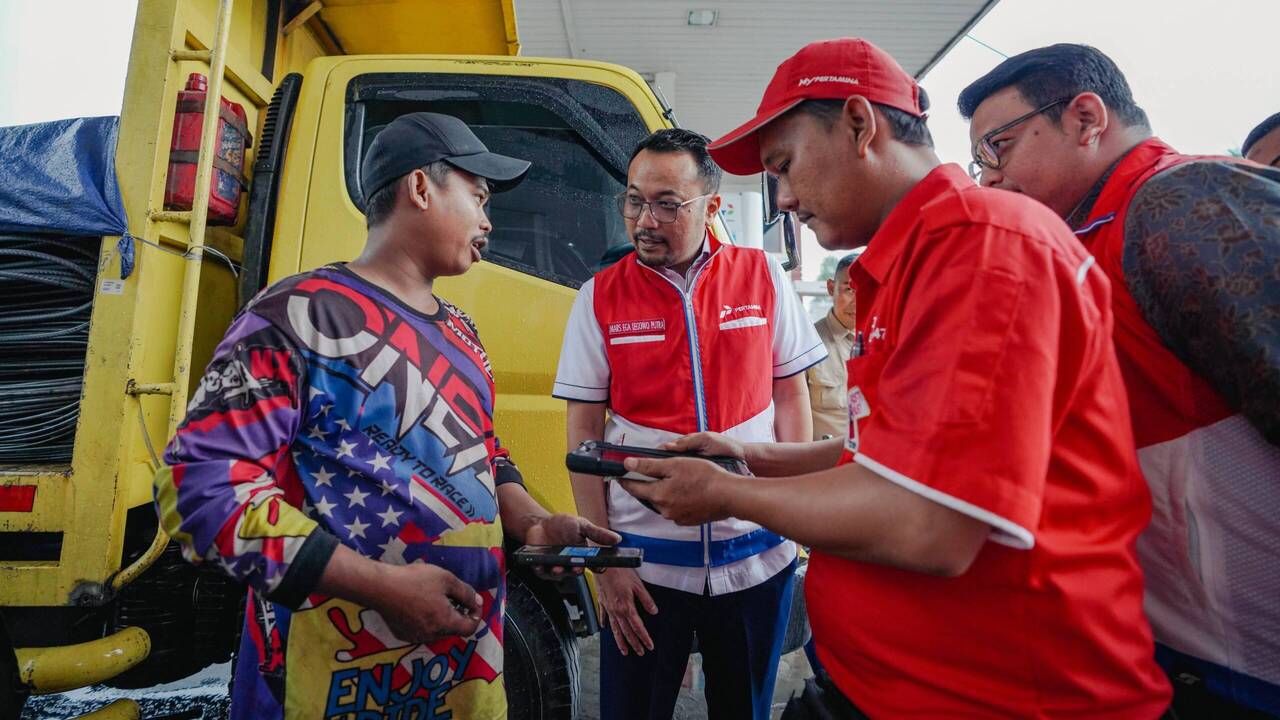 Dirut Pertamina Patra Niaga Pastikan Layanan SPBU di Palembang Berjalan Optimal