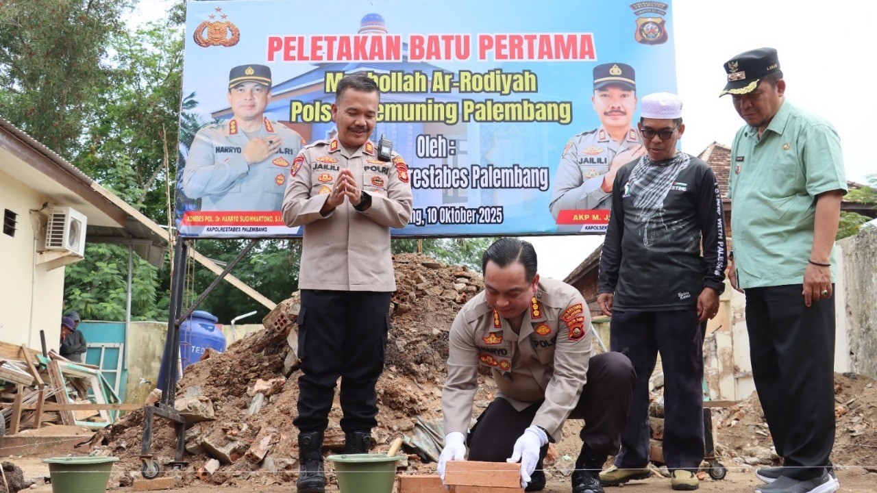 Kapolrestabes Palembang Resmikan Peletakan Batu Pertama Pembangunan Mushola Ar-Rodiyah Polsek Kemuning