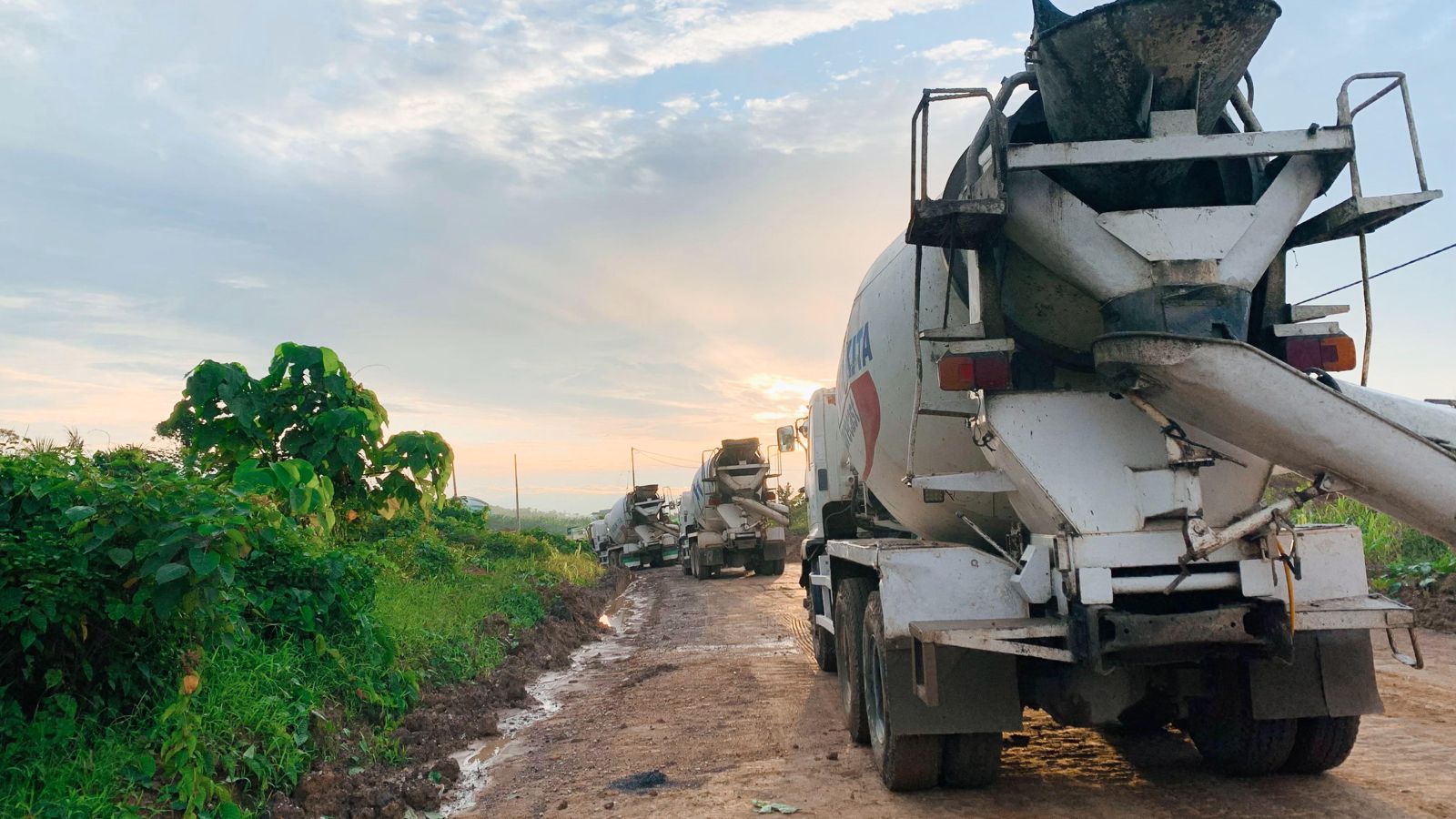 Dari Infrastruktur Besar hingga Proyek Retail, Beton Readymix WSBP Hadir sebagai Solusi Andal No: 85/WBP/Rilis