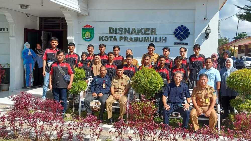 Tekan Angka Pengangguran, Disnaker Prabumulih Kembali Kirim Tenaga Kerja ke PT Sansan Saudaratex Jaya