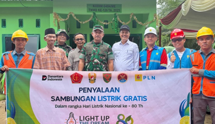 PLN ULP Muara Enim Sukses Dukung TMMD Kodim 0404, Wujudkan Terangnya Harapan di Desa