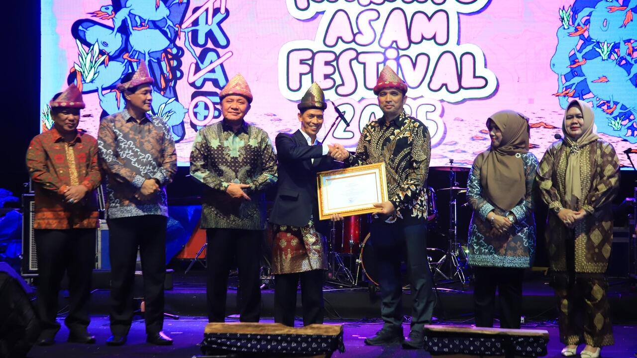 Gubernur Herman Deru Jadikan Karang Asam Festival Sebagai Benteng Kearifan Lokal di Sumsel