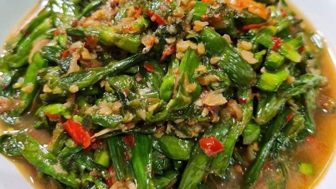 Genjer Tumis, Hidangan Sederhana yang Tetap Digemari, Kaya Nutrisi dan Mudah Diolah.