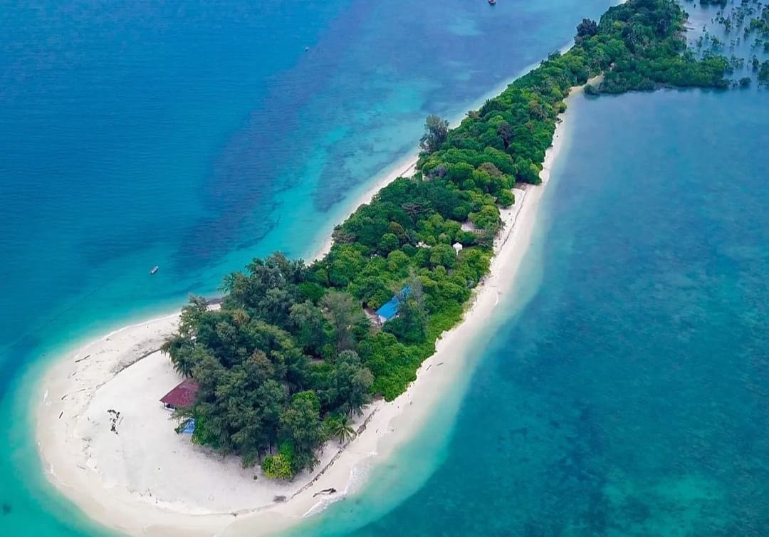 Pulau Beralas Pasir di Bintan, Surga Bagi Pencinta Fotografi dan Olahraga Air