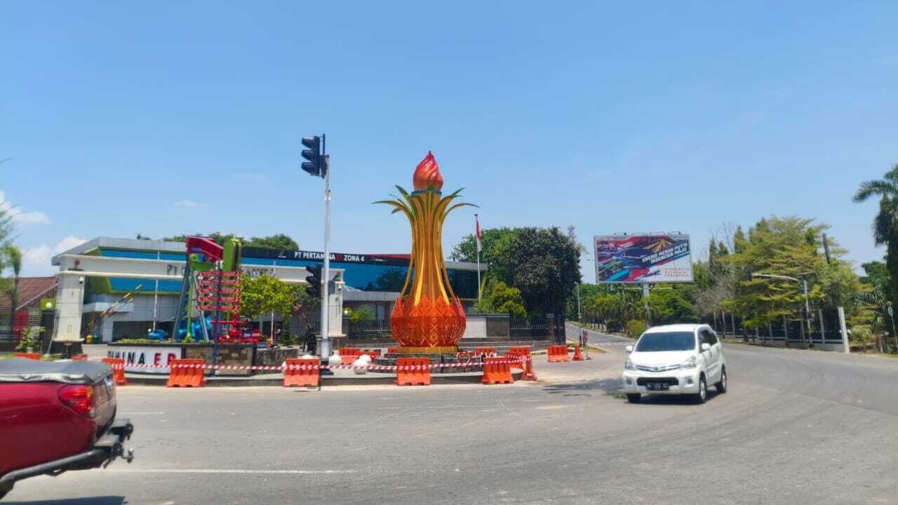 Berpadu dengan Tugu Nanas Tugu Pompa Angguk Kini Kian Estetik