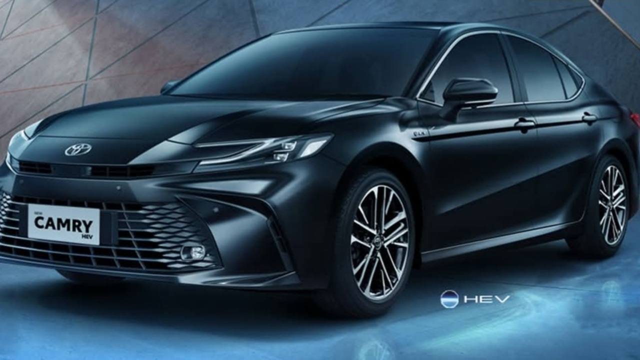 Pakai Baterai Lithium-Ion dan Tenaga 227 PS.  Toyota Camry XV80  Kini  Lebih Irit dan Bertenaga! 