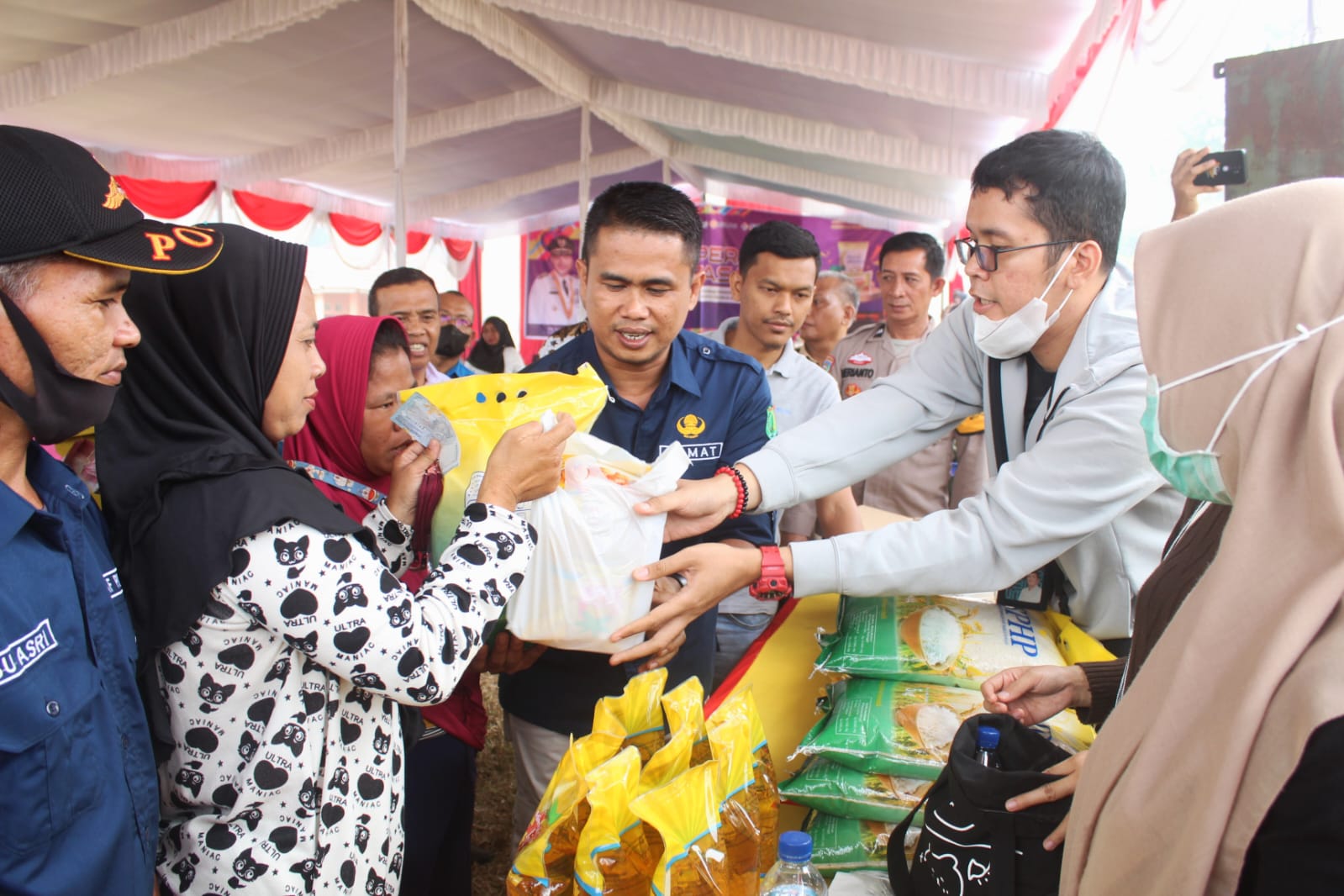 Terus Tekan Inflasi, Pemkab Muba Kembali Gelar Operasi Pasar Beras dan Minyak 