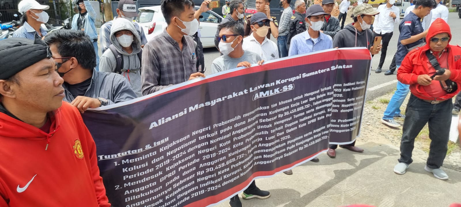 AMLK-SS Gelar Aksi Demo di Kejari Prabumulih