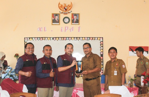 Edukasi Listrik Aman dan Digitalisasi Layanan, PLN ULP Mariana Gelar Program Goes to School di SMAN 1 Banyuas