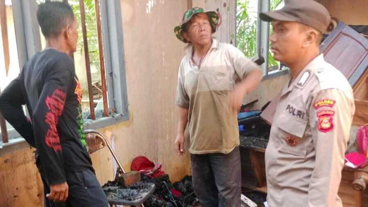 Rumah Dinas Bidan di Perumahan Polindes Nagasari Ludes Terbakar,