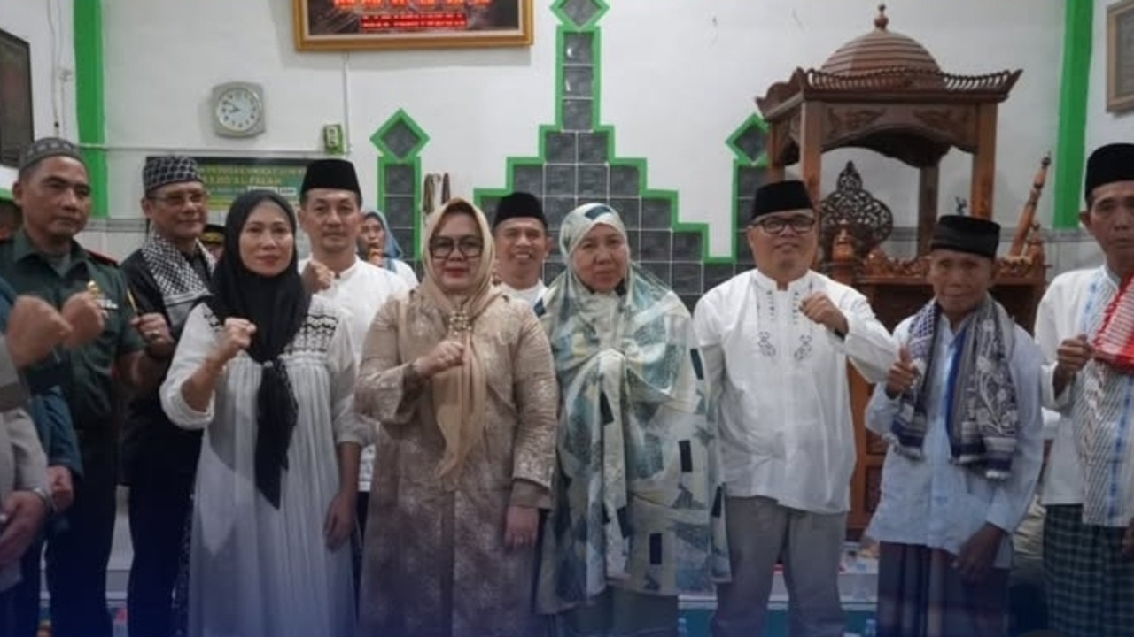 Sumarni Salurkan Bantuan dan Serap Aspirasi Masyarakat