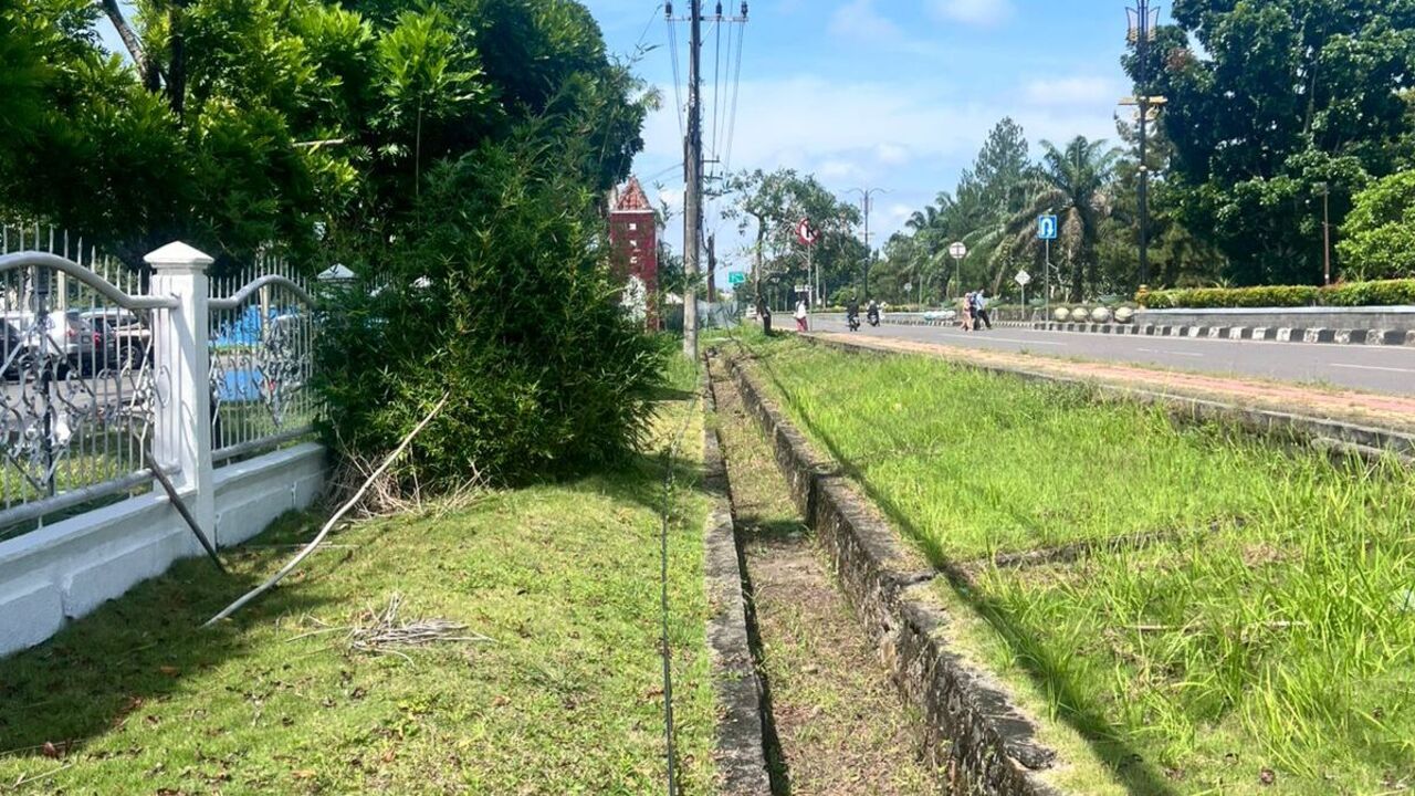 Pemkab OKI Rutin Tertibkan Kabel Udara, Provider Nakal Masih Berulah