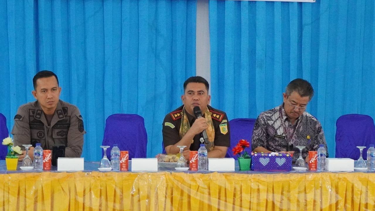 Kejaksaan Negeri Musi Banyuasin Gelar Penyuluhan Hukum “Jaksa Masuk Sekolah” di SMK Negeri 1 Sekayu