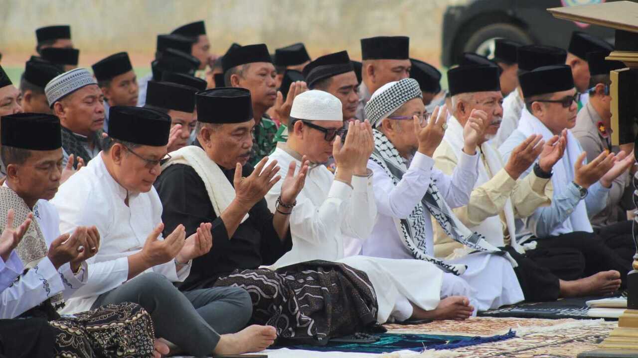 4 Bulan Tak Hujan, Pemkab OKU Gelar Sholat Istisga' 